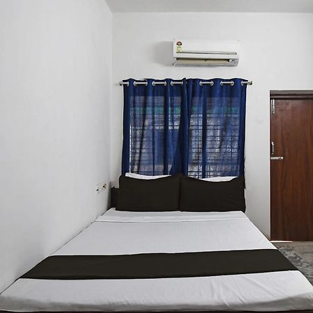 Oyo Hotel Chinar Park Колката Екстер'єр фото