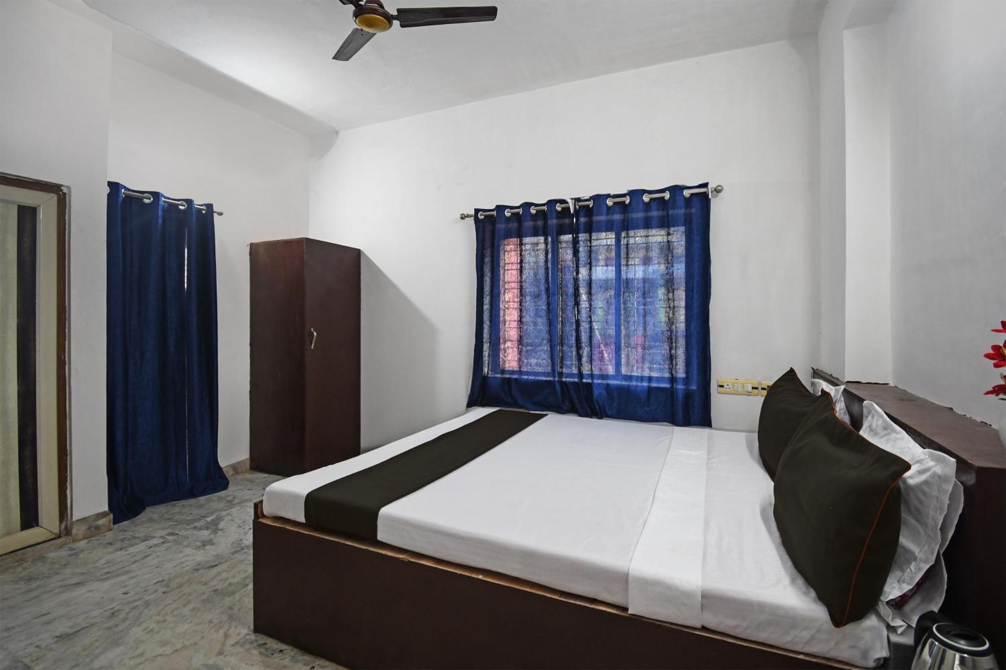 Oyo Hotel Chinar Park Колката Екстер'єр фото