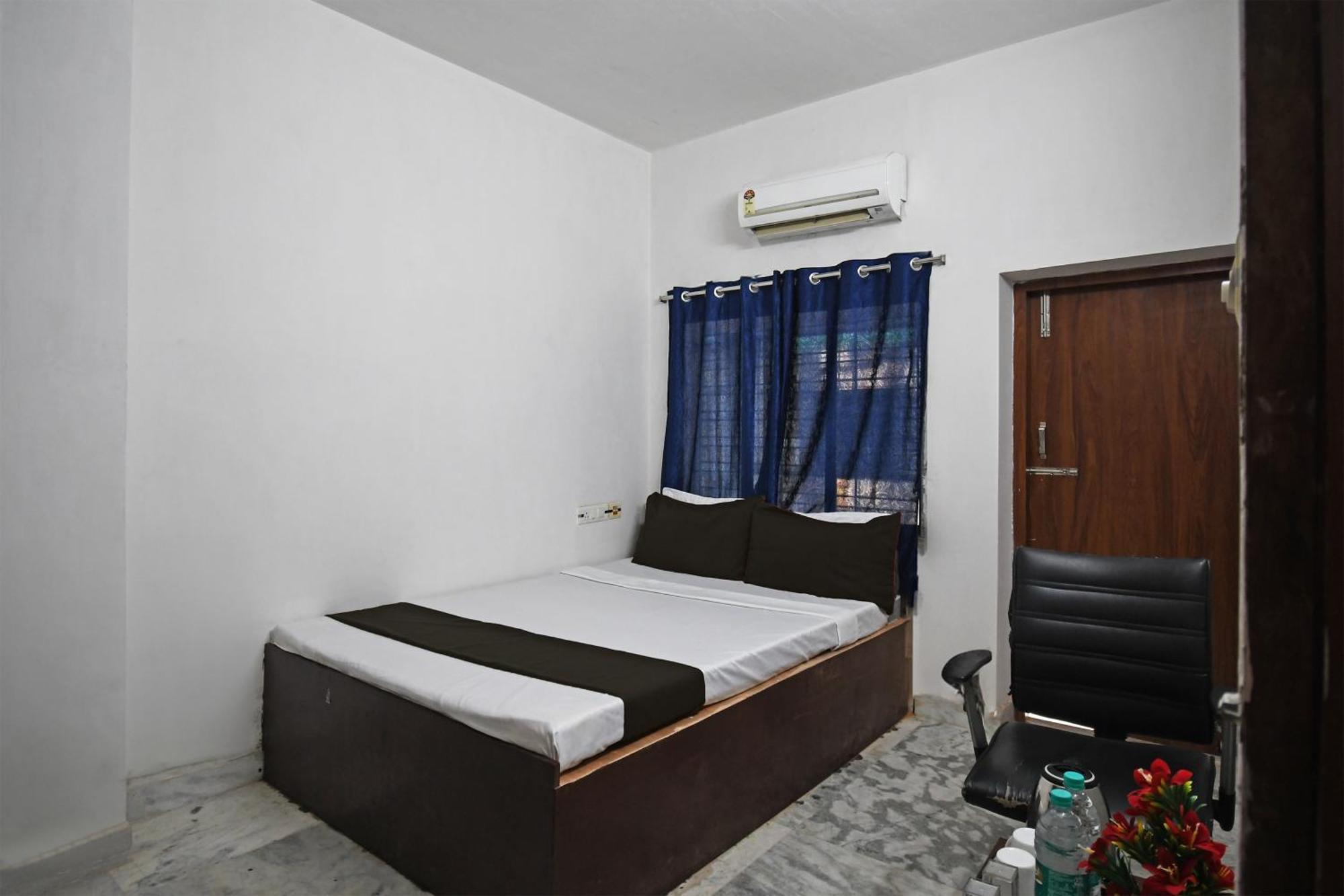Oyo Hotel Chinar Park Колката Екстер'єр фото