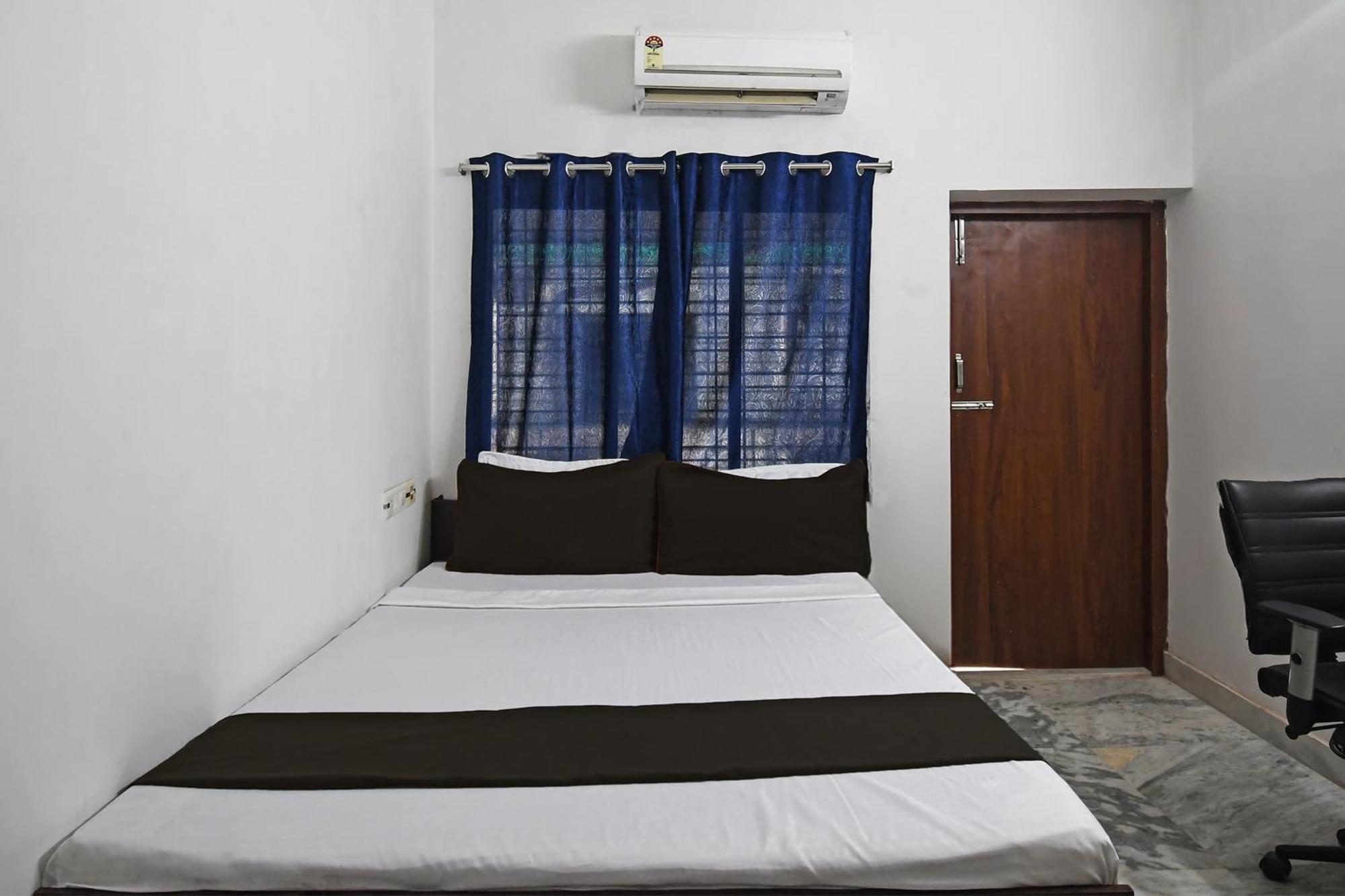 Oyo Hotel Chinar Park Колката Екстер'єр фото